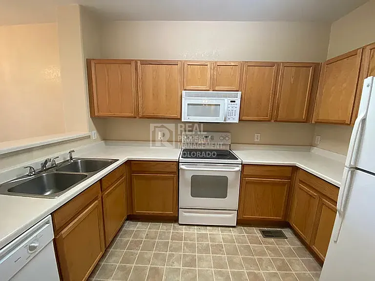 206 Alyssum Dr — Photo 8