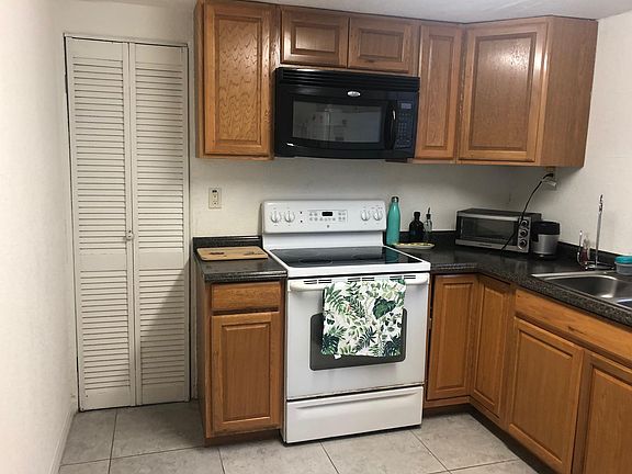3rd image of 2506 S Crystal Lake Dr