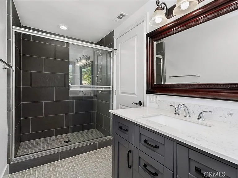 8341 Delco Ave — Photo 10