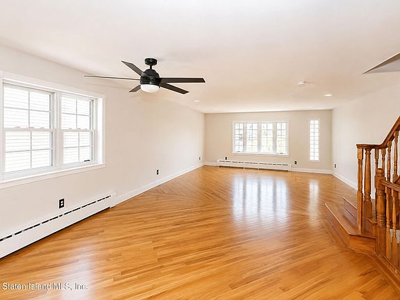 5th image of 42 Marne Ave