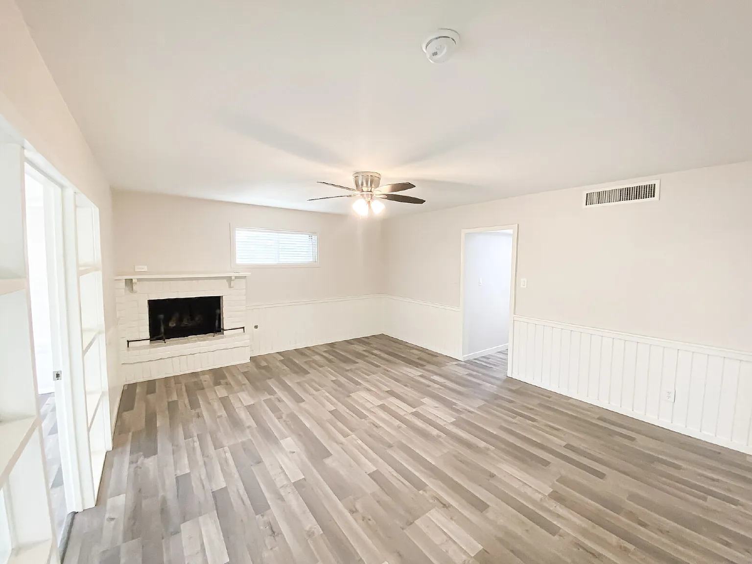 21 E Alameda Dr — Photo 2