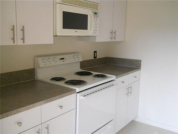 3rd image of 2973 SW Sunset Trace Cir