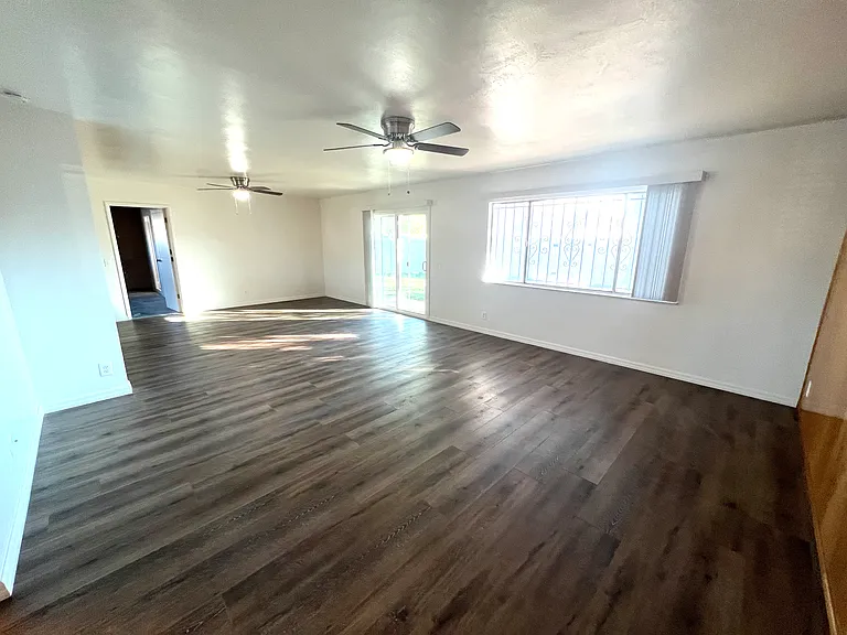 21849 Cottonwood Ave — Photo 15