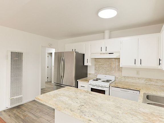 5th image of 1202 Buena Vis APT 1