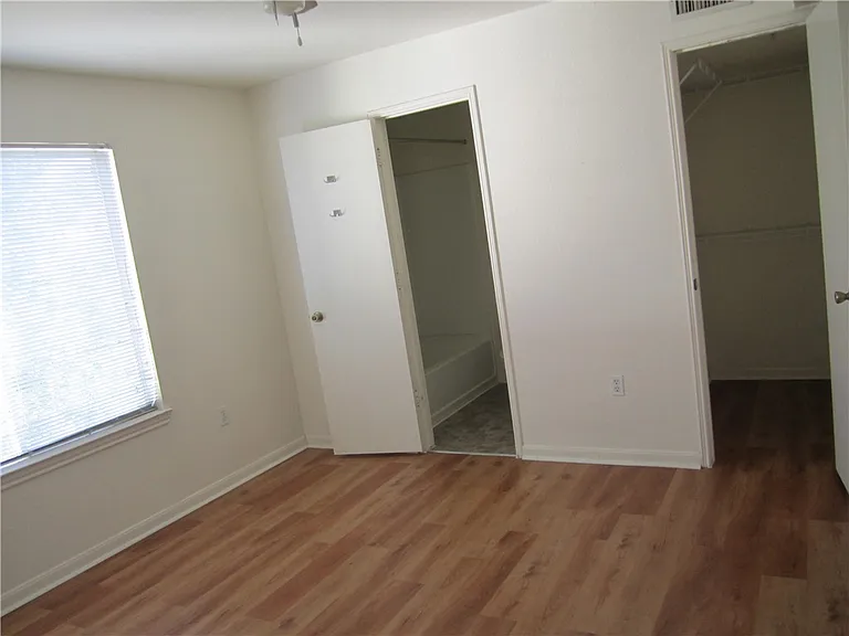 515 Parkway #302 — Photo 8