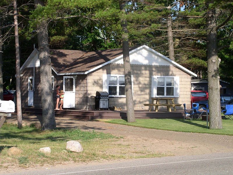1st image of 1402 N Shore Dr