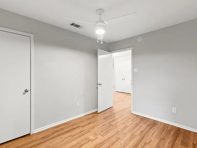 1208 Hillyer St — Photo 17