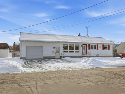 91 Miami Court, Manchester, NH, 03103