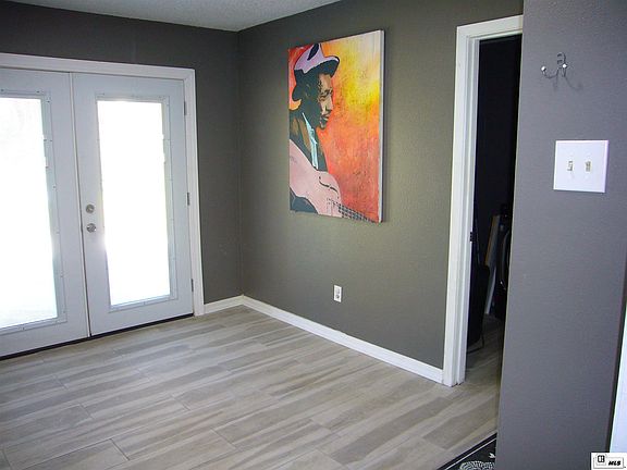 4th image of 112 Van Buren Dr #1