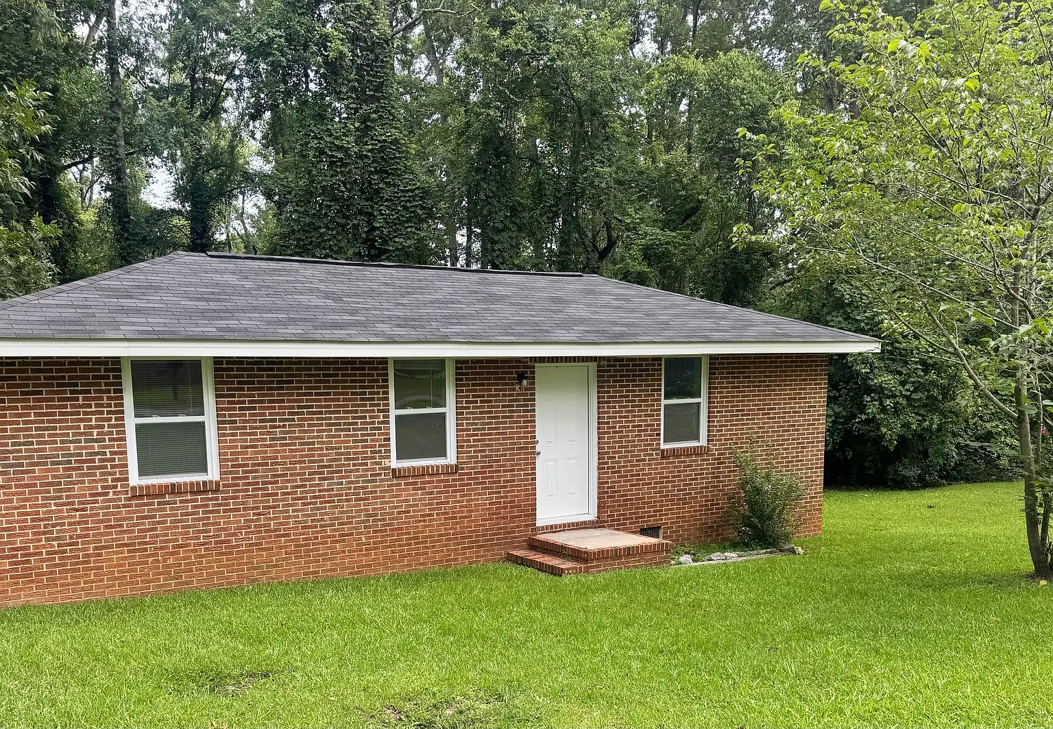 Available Now! 307 Crawford Lane in Thompson — Photo 1