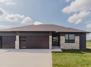 2203 Blackberry Dr, Norfolk, NE 68701