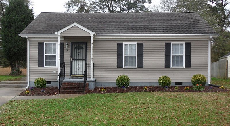 1st image of 17 Bradley Ave
