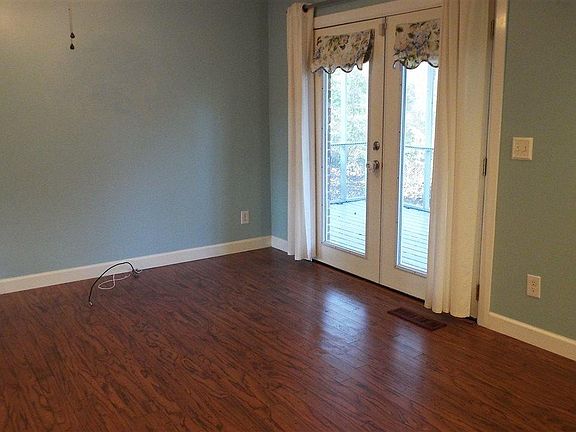 5th image of 336 Albemarle Dr