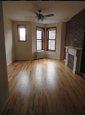 Rented by Space Real Estate | media 14