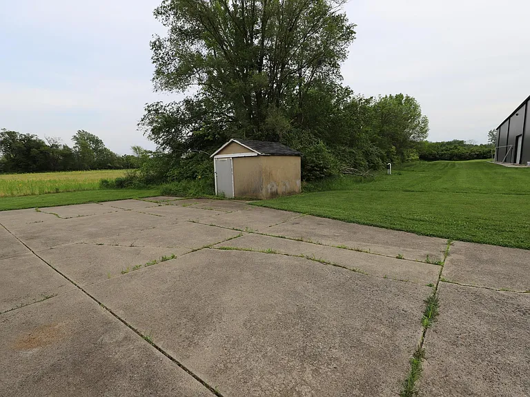6891 Rings Rd — Photo 19