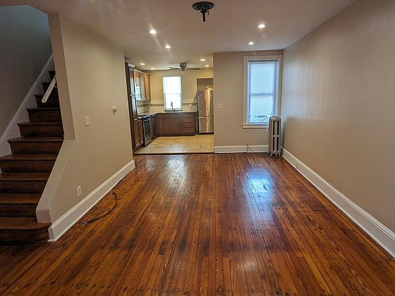 3rd image of 4043 Higbee St