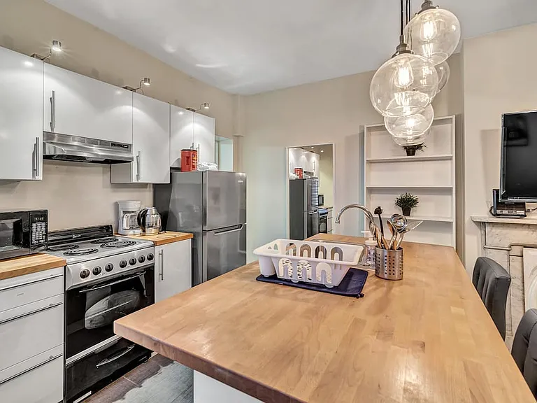 321 S 16th St #2R — Photo 2