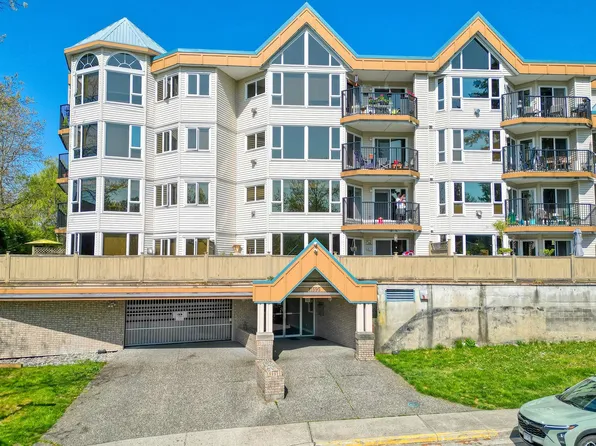 11595 Fraser St #204, Maple Ridge, BC V2X 0X7