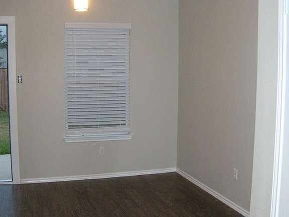 5th image of 214 Madison Ln