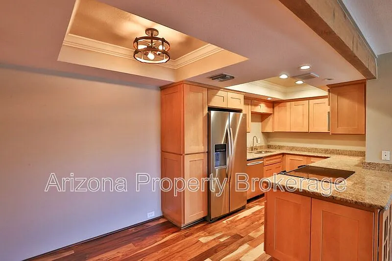 2 bed, 2.0 bath, 950 sqft, $1,545 — Photo 2