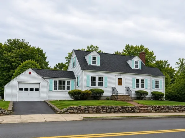 63 Oak St, Stoneham, MA 02180