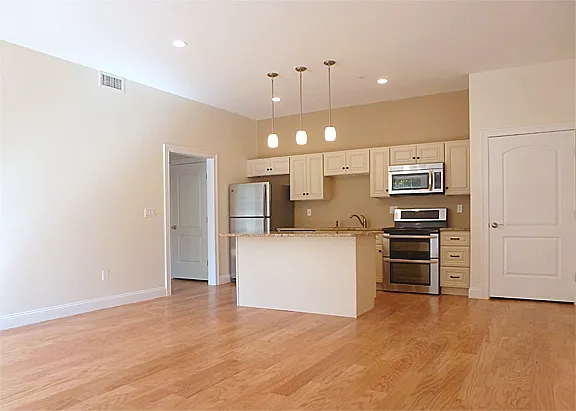 390 Boston Neck Rd — Photo 3