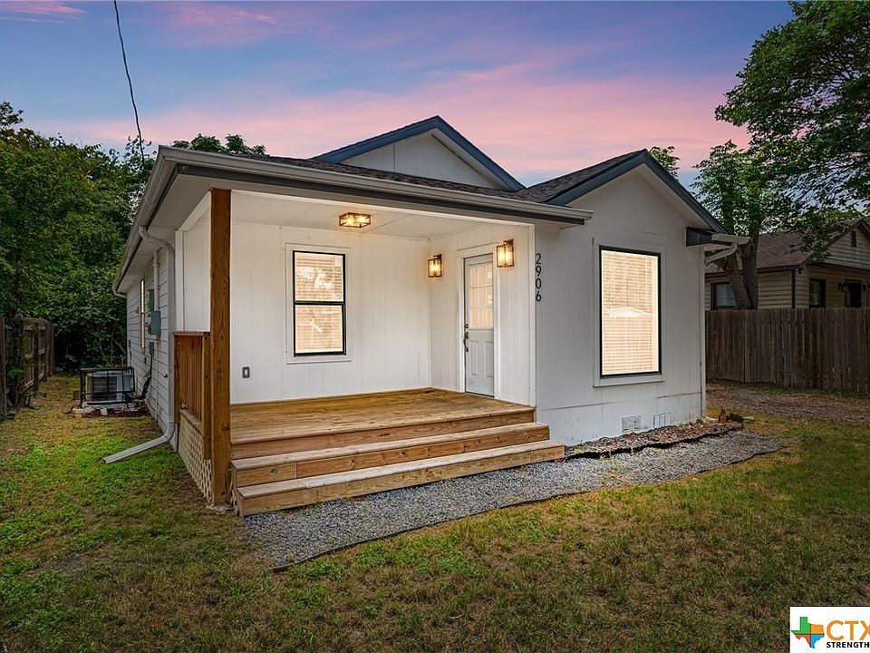 1st image of 2906 Hicks Ave