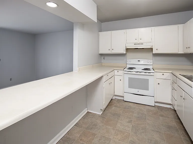 849 Farmhurst Dr #D — Photo 9
