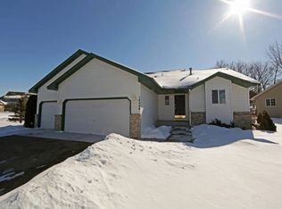 14844 River Xing, Savage, MN 55378