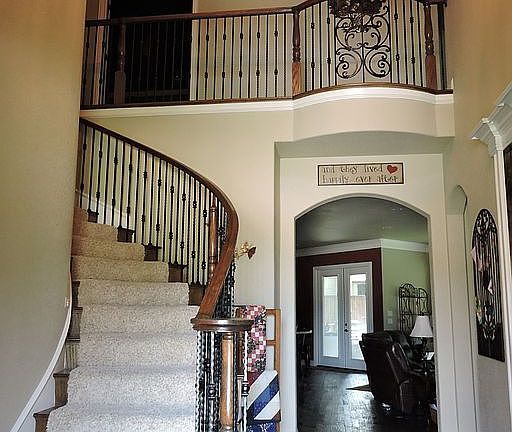 3rd image of 2705 Woodson Cir