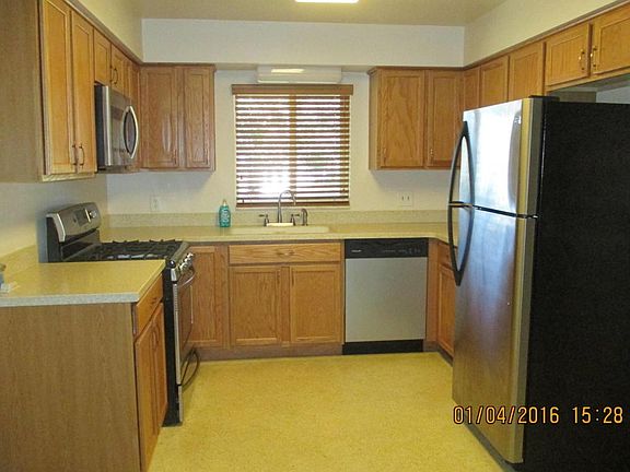 63 Fairglen Kitchen