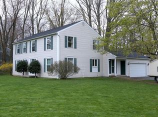 71 Wheelock Rd, Penfield, NY 14526