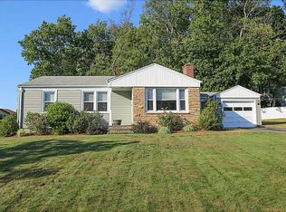 60 Scenic Dr, Cranston, RI 02920