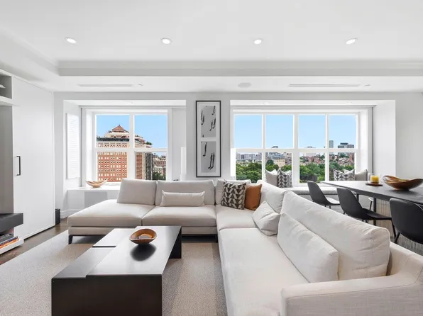 300 Boylston St Unit 1202, Boston, MA 02116