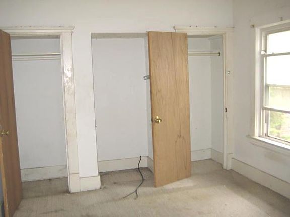 4th image of 2223 Bryant Ave N