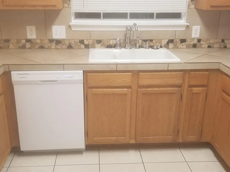 219 Wildflower Ln — Photo 9