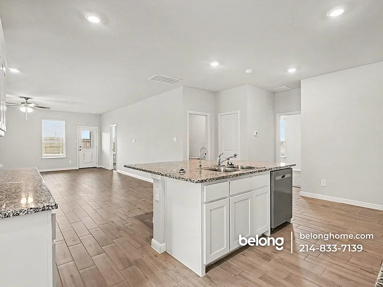 209 Bay Meadows Ln — Photo 7