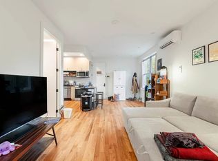 557 Saint Johns Pl #302, Brooklyn, NY 11238