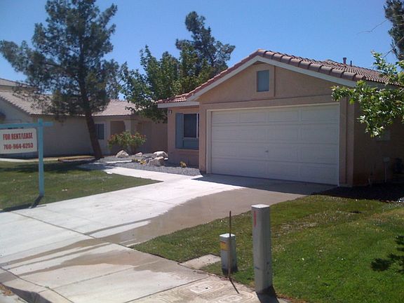 3rd image of 13899 Adelphia Ln