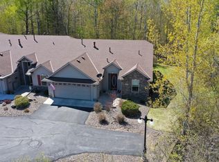 29501 Mentzer Ct, Lindstrom, MN 55045