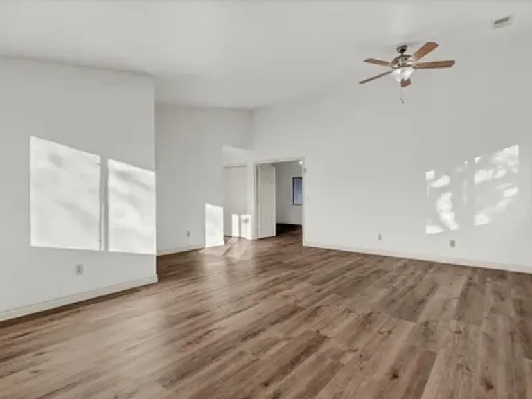 355 Longhollow Way — Photo 3