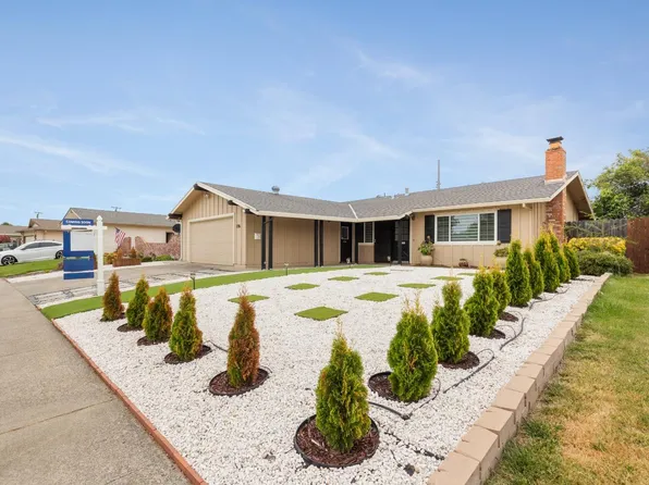 1716 Tanglewood Ln, Roseville, CA 95661