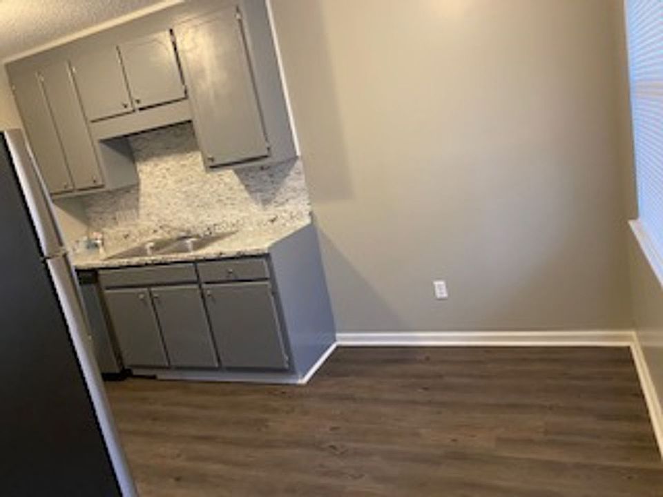 1st image of 3007 Hood Rd SW #3009-09