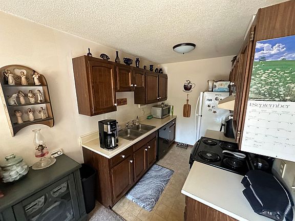 3rd image of 11 Lamoille Street