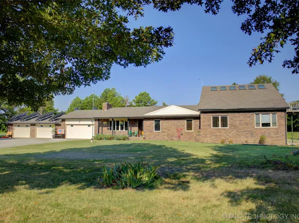 2600 Oakwood Dr, Pryor, OK 74361