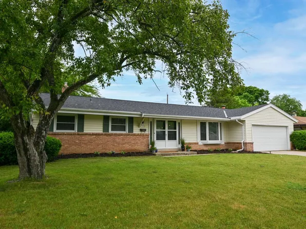 N90W17638 St. Francis DRIVE, Menomonee Falls, WI 53051