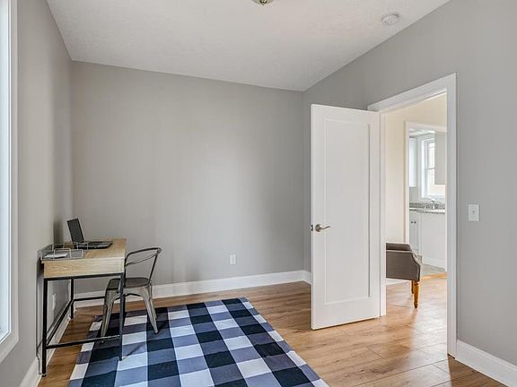 5th image of 3505 Cedar Ave S