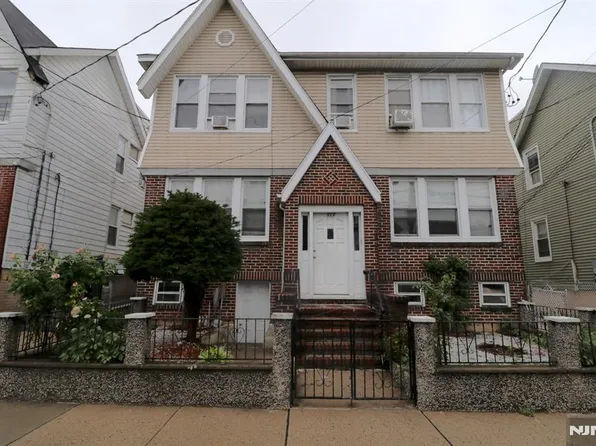 270-272 N 12th St, Newark, NJ 07107