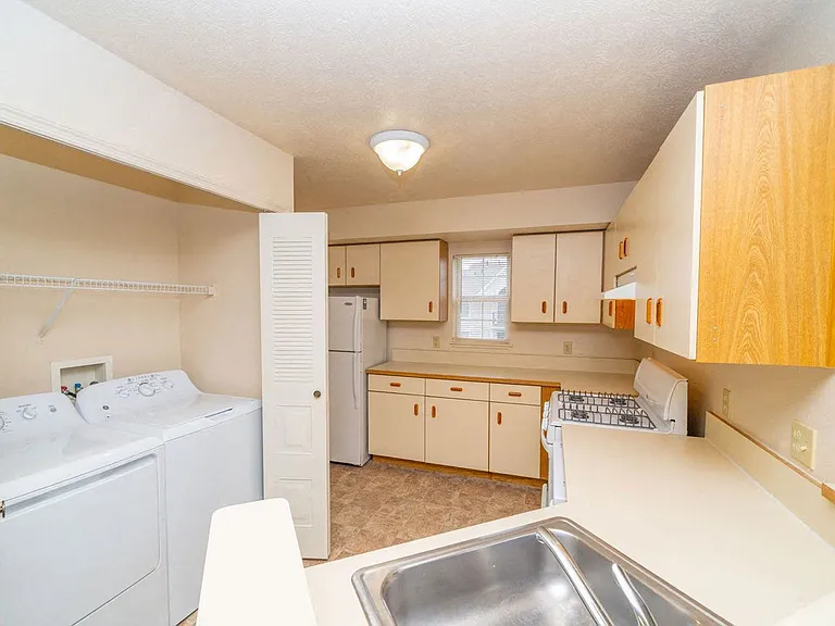 Gull Prairie/Gull Run Apartments and Townhomes — Photo 104