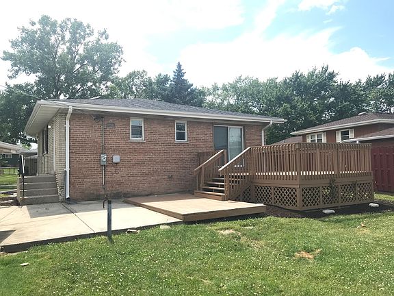 3rd image of 16387 Terry Ln